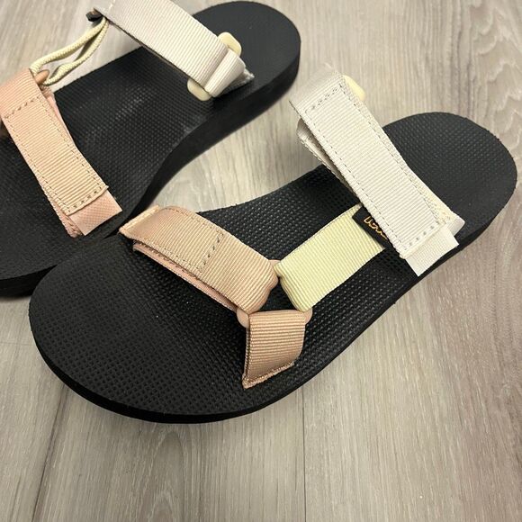 Teva Sandals Women’s 6 Universal Slip On Mule Slide - Picture 2 of 5